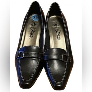 Women’s 7 1/2 Black Leather Life Stride Heels. Worn once!